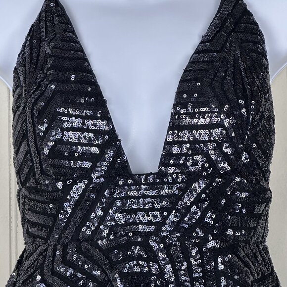 Forever 21 Sequin Peplum Black Top Size Medium Zipper Back And Adjustable Straps - Picture 2 of 11